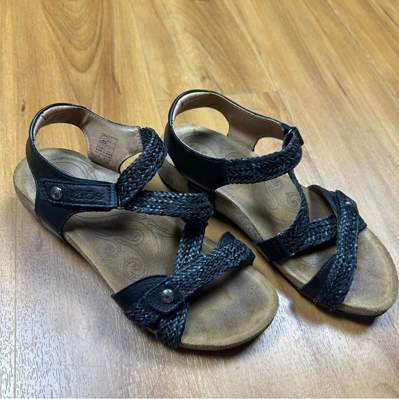 Taos Footwear Women’s Black and Tan Sparkle Sandals Size 7/7.5 - Picture 2 of 11